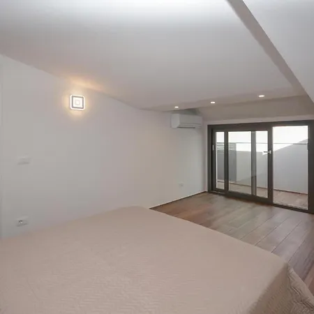 Nice Apartment In Kaukana With Wifi Apartment *